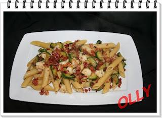 Penne con gamberoni,zucchine e pancetta croccante