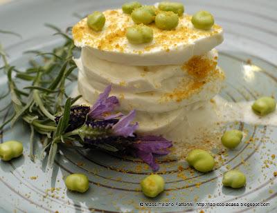 Millefoglie di mozzarella di bufala con bottarga di muggine, fave e lavanda