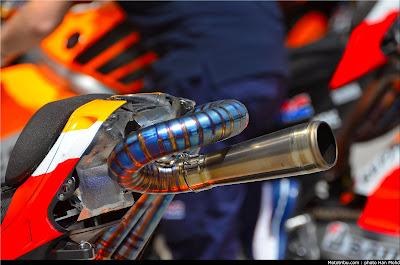 Photo #204  - MotoGP exhausts 2012