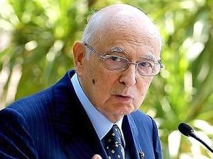 Lettera aperta a Napolitano. Se gli evasori sono indegni di dirsi italiani, i politici cosa sono?