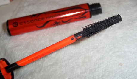 Sfida fra mascara Essence: I Love Extreme & Maximum Definition