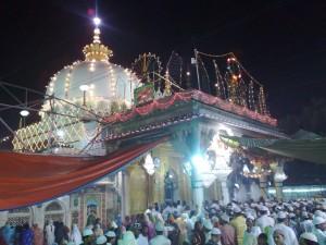 Il santuario di Khwaja Moin Chishti, visitato dal presidente Zardari