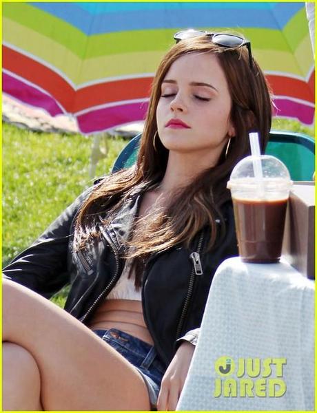 La trasformazione di Emma Watson da bimba a bomba sexy è quasi completata sul set di The Bling Ring