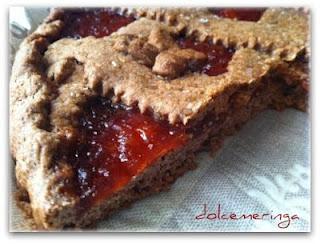 CROSTATA CON FROLLA ELABORATA E MARMELLATA DI ARANCE ROSSE E FRAGOLE BIO