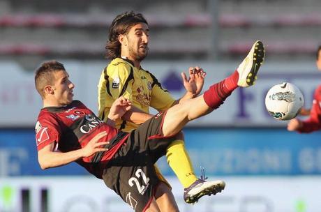 Pescara – Livorno sospesa. Malore per Morosini. Aggiornamenti.