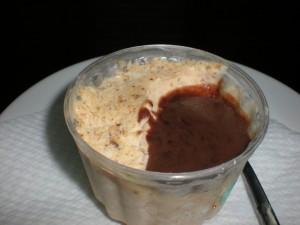 Parfait di Mandorle con Salsa al Cioccolato