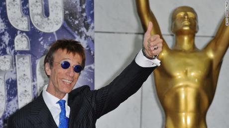 Il Bee Gees Robin Gibb morente in ospedale a Londra