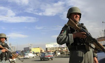 Kabul sotto attacco. Talebani in Parlamento, kamikaze in un hotel, assalti alle ambasciate