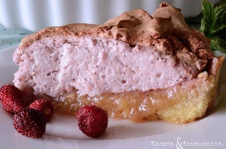 Torta  meringata alla frangipane e alle fragoline di bosco - Meringue pie with frangipane cream and wild strawberry