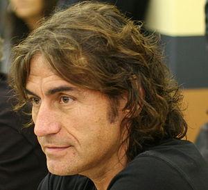 Luciano Ligabue a una conferenza stampa a Vero...