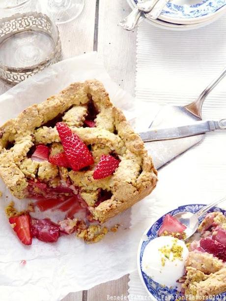 Linzertorte integrale alle fragole fresche