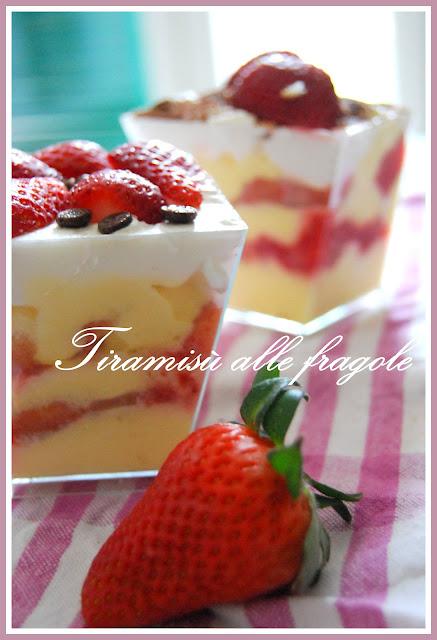 Tiramisù alle fragole con la ricotta