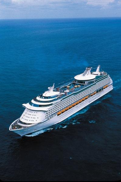 Goal! Royal Caribbean International e Celebrity Cruises hanno acquistato i diritti per trasmettere Euro 2012.