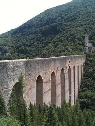 spoleto ponte delle torri acquedotto Gattapone