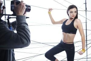 Miranda Kerr per la nuova campagna in 3D Reebok EasyTone