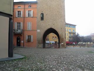 Piazza Duomo, la piazza alla ricerca di se stessa.