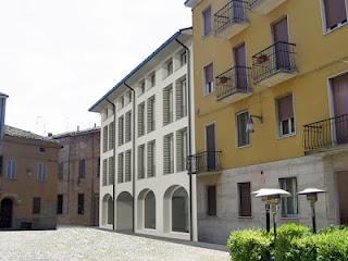 Piazza Duomo, la piazza alla ricerca di se stessa.