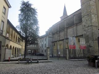 Piazza Duomo, la piazza alla ricerca di se stessa.