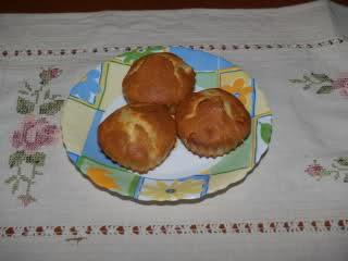 Muffins alla vaniglia con mela e uvetta