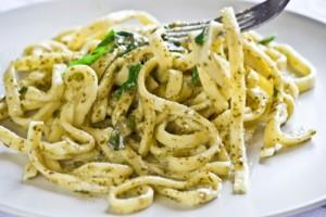 Linguine al pesto e verdure