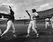 Oggi gli Usa celebrano il giorno dell’High Five National Day (“Dammi il cinque”)