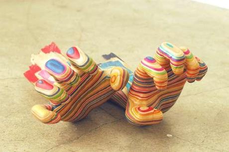 PATTERNS GEOMETRICI NELLE SCULTURE DI LEGNO DI SKATEBOARDS DI HAROSHI