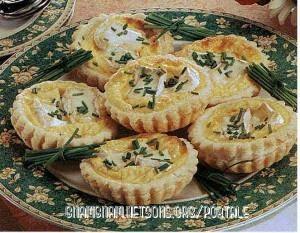 Crostatine al camembert