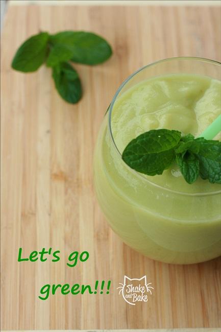 Smoothie di pera e avocado