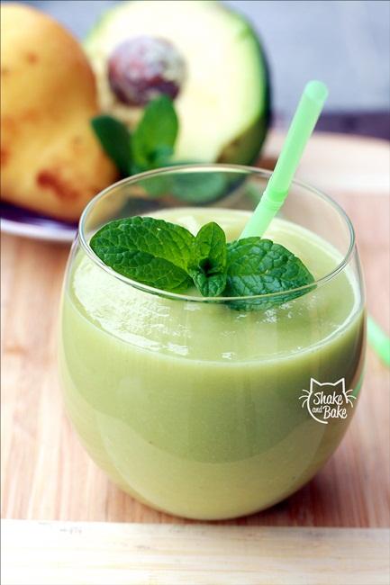 Smoothie di pera e avocado