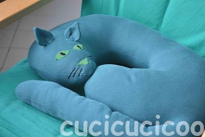cuscino poggiatesta gattesco - catty neck pillow