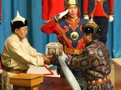 MONGOLIA: Corrotti corruttori, accuse reciproche governo opposizione