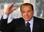 Berlusconi: trenta ragazze rovinate "per questo mantengo". “Gare burlesque” Arcore