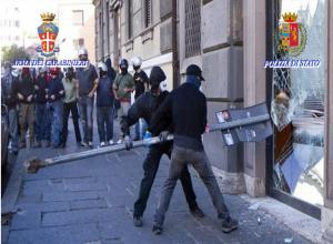 Roma : la fotogallery del 15 Ottobre 2011 da cui sono scattati gli arresti di oggi