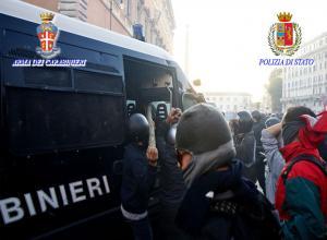 Roma : la fotogallery del 15 Ottobre 2011 da cui sono scattati gli arresti di oggi