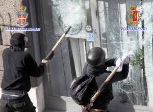 Roma : la fotogallery del 15 Ottobre 2011 da cui sono scattati gli arresti di oggi