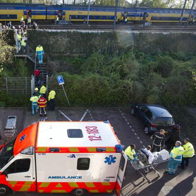 Almeno 125 i feriti nello scontro tra treni ad Amsterdam