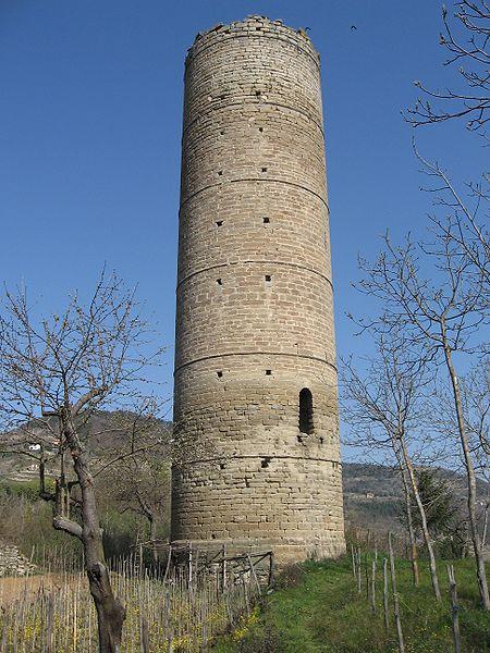 File:Cortemilia torre.jpg