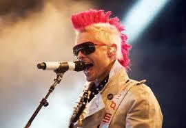 TAGLI CAPELLI A CRESTA