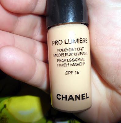 Review Fondotinta Pro Lumière Chanel