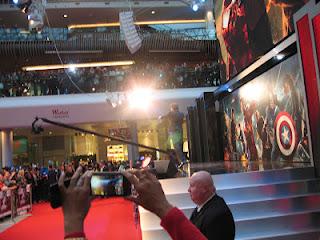 THE AVENGERS (PREMIERE EUROPEA)