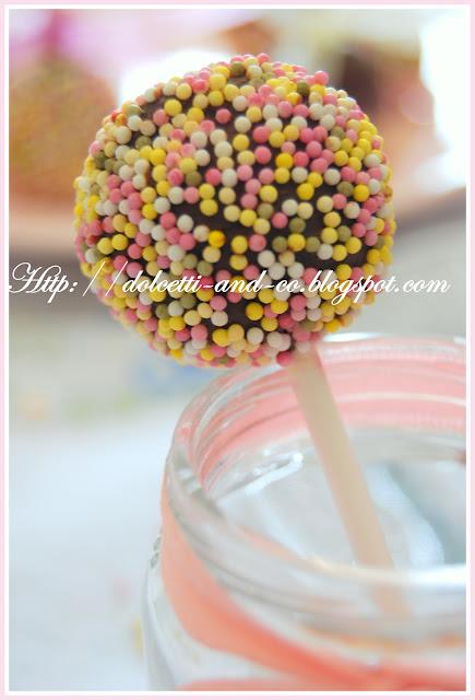 Romantic cake pops