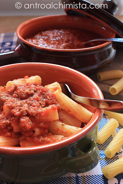 Tortiglioni con Ragù Rustico