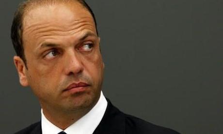 La svolta di Alfano: ci finanzieremo da soli