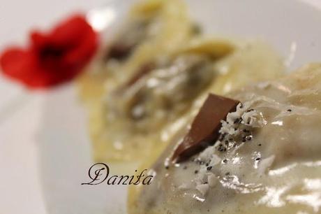 Dolce o salato??? Ravioli di melenzane al cioccolato e semi di papavero