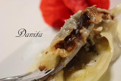 Dolce o salato??? Ravioli di melenzane al cioccolato e semi di papavero