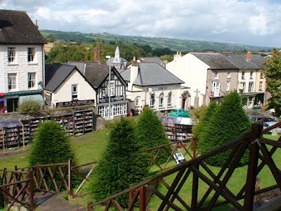 Hay on Way, Biblioteche, Libri e Festival Letterari