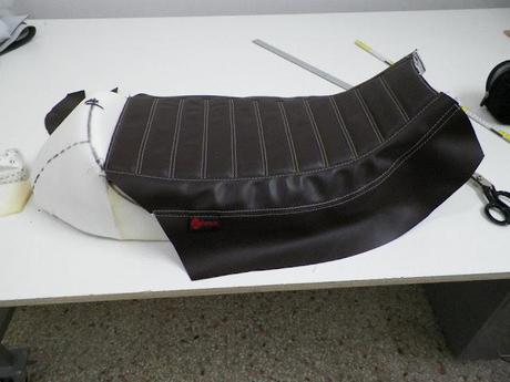 Nip & Tuck - Seat by Starace