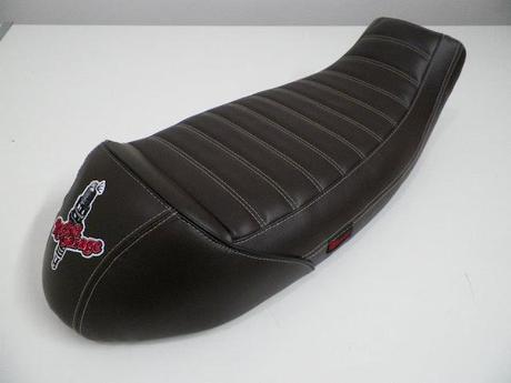 Nip & Tuck - Seat by Starace