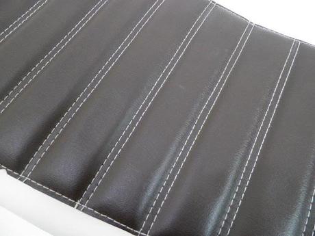 Nip & Tuck - Seat by Starace