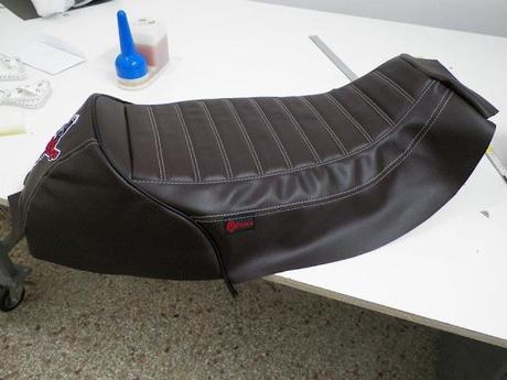 Nip & Tuck - Seat by Starace